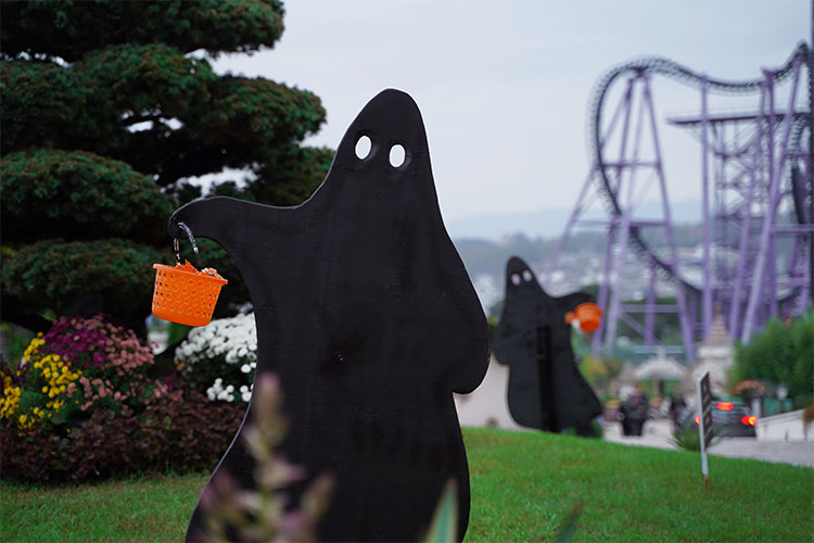 Halloween at Theme Parks