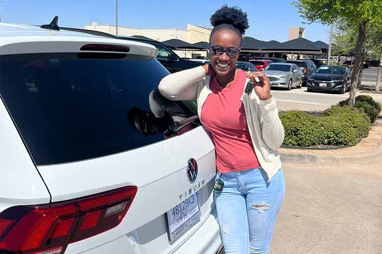 Expat Nurse Buys Car